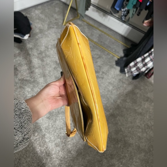 AUTHENTIC Louis Vuitton Vernis Shoulder Bag - Picture 9 of 14